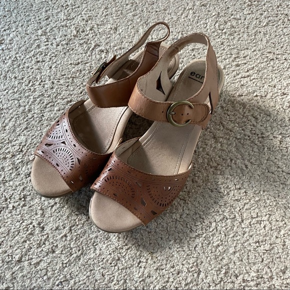 ❌ SOLD ❌ Earth Carson Westport Leather Sandal LIKE NEW - Picture 2 of 7